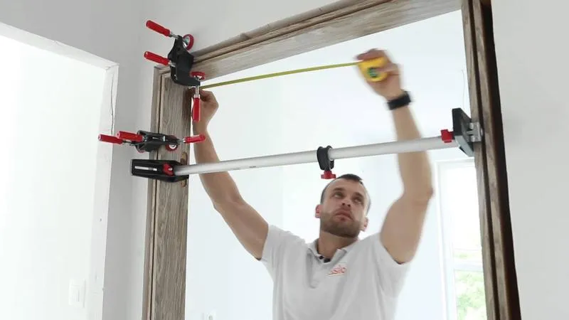 Ceny usług montażu i demontażu drzwi – sprawdź, co wpływa na cennik!