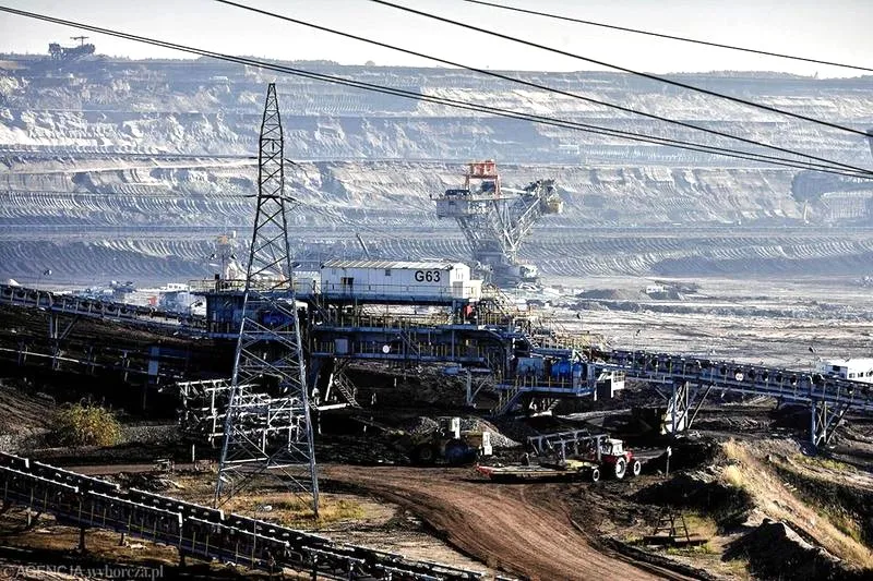 Elektrownia Bełchatów Rogowiec: Co warto wiedzieć o emisji CO2 i awariach?