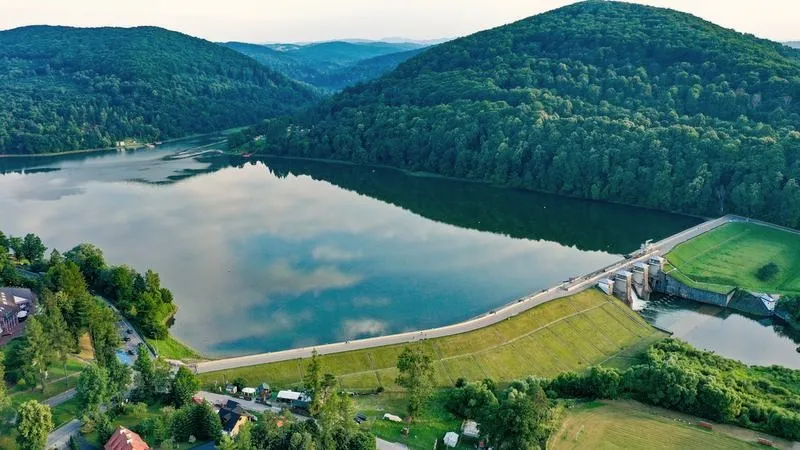 Elektrownia wodna Myczkowce: odkryj jej historię, znaczenie i nowoczesne technologie