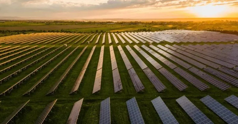 Elektrownie słoneczne: jak działają i dlaczego warto je poznać?