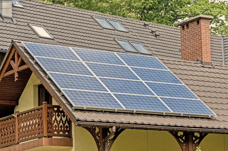 Ile prądu wyprodukuje elektrownia fotowoltaiczna 3 kW w Polsce: praktyczne szacunki