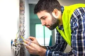 Ile zarabia elektryk w Szwecji? Oto zaskakujące fakty o wynagrodzeniach w branży