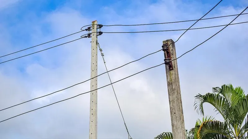 Jakie są koszty podłączenia prądu po odcięciu? Sprawdź ceny i poznaj przyczyny tej sytuacji