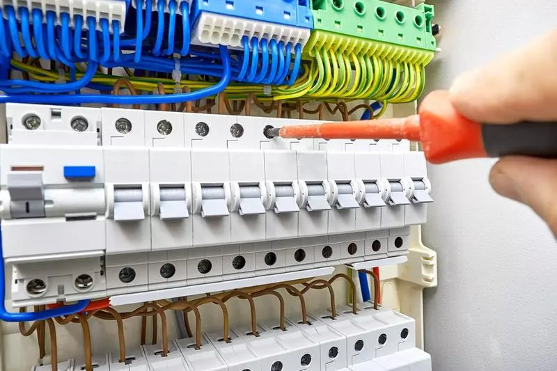 Podłączenie rozdzielni elektrycznej
