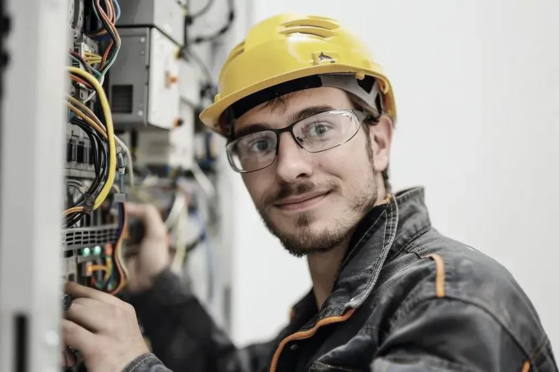 Wynagrodzenia elektryków w Polsce
